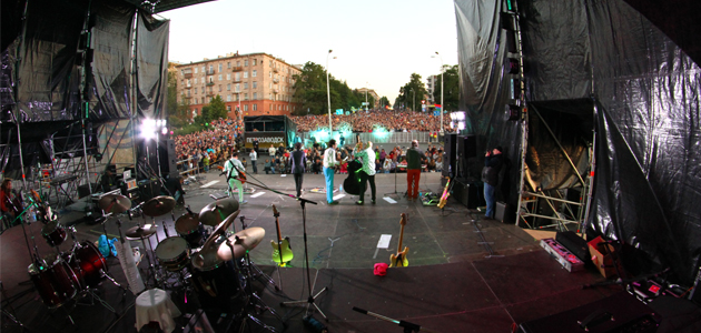 10,000 people attended Petrozavodsk City Day, with lighting controlled by Cobalt 20