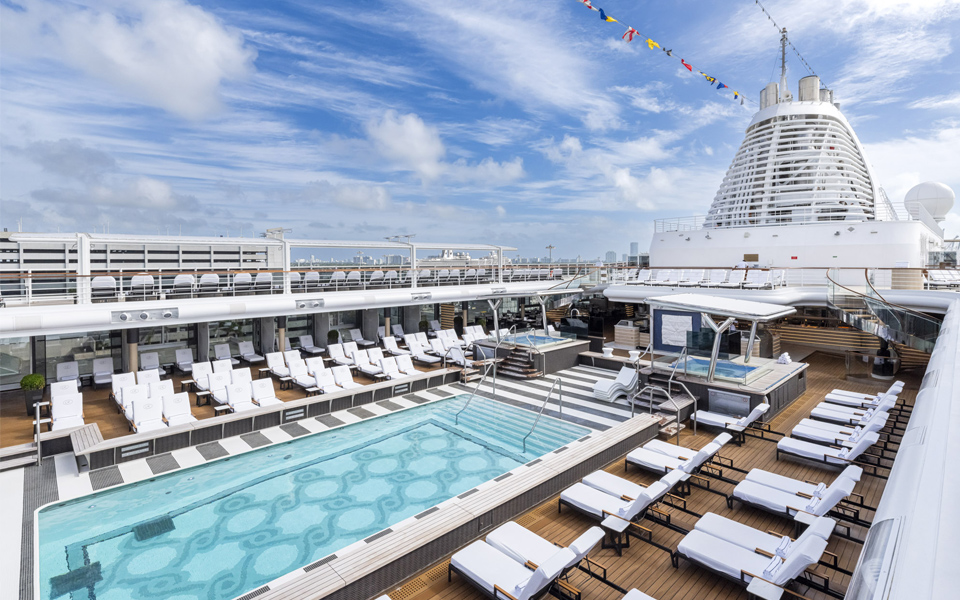 Board Regent Seven Seas Grandeur