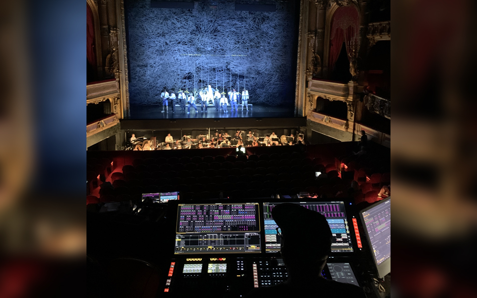 Eos Apex at La Monnaie